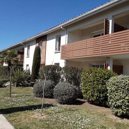 Bel Appartement En Residence Avec Parking Prive Arvert Exterior foto
