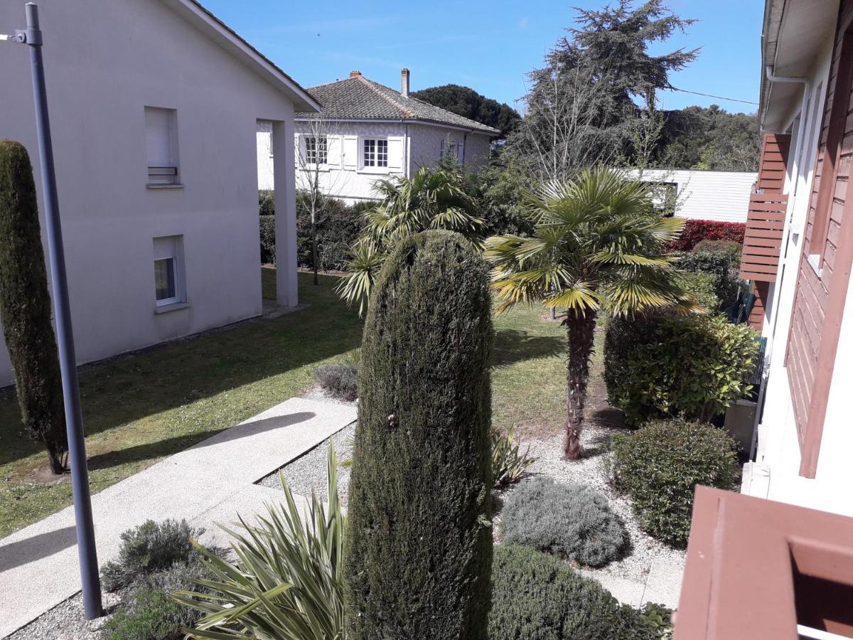 Bel Appartement En Residence Avec Parking Prive Arvert Exterior foto